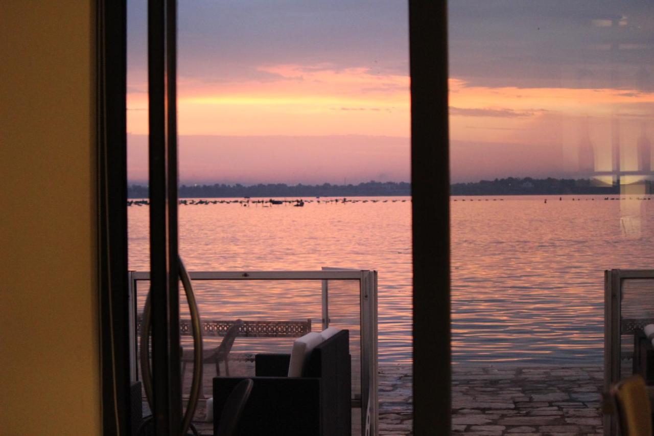 Albergo Del Sole Taranto Kültér fotó