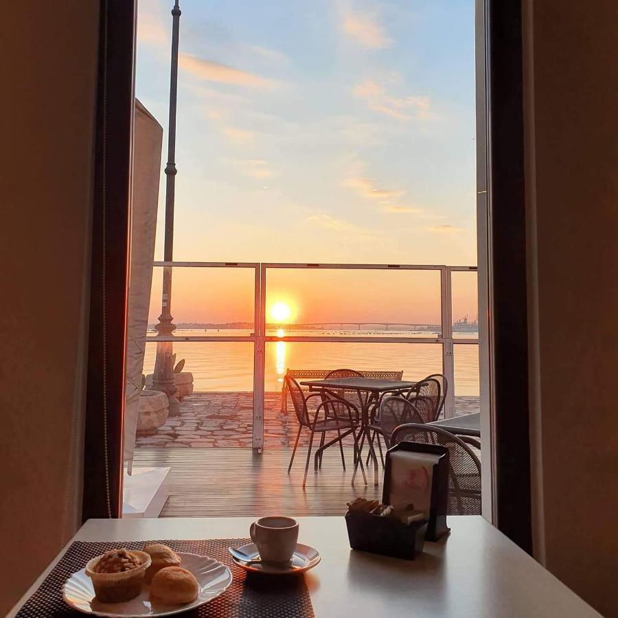 Albergo Del Sole Taranto Kültér fotó