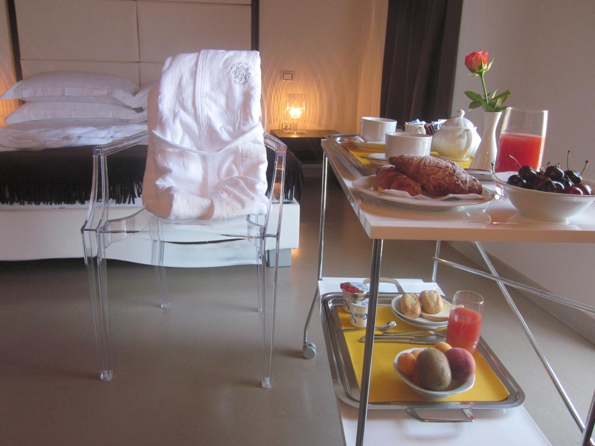 Albergo Del Sole Taranto Kültér fotó