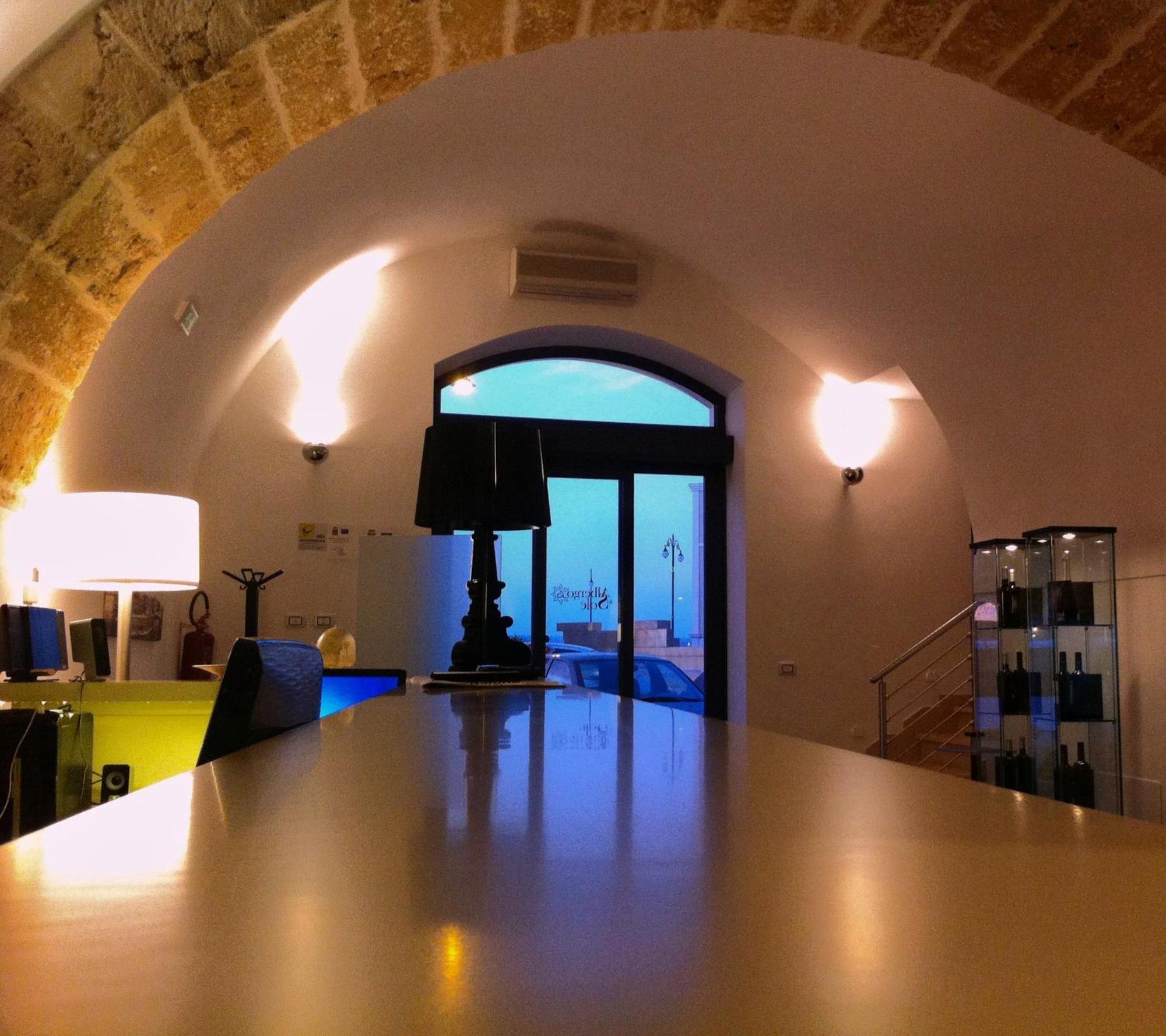 Albergo Del Sole Taranto Kültér fotó