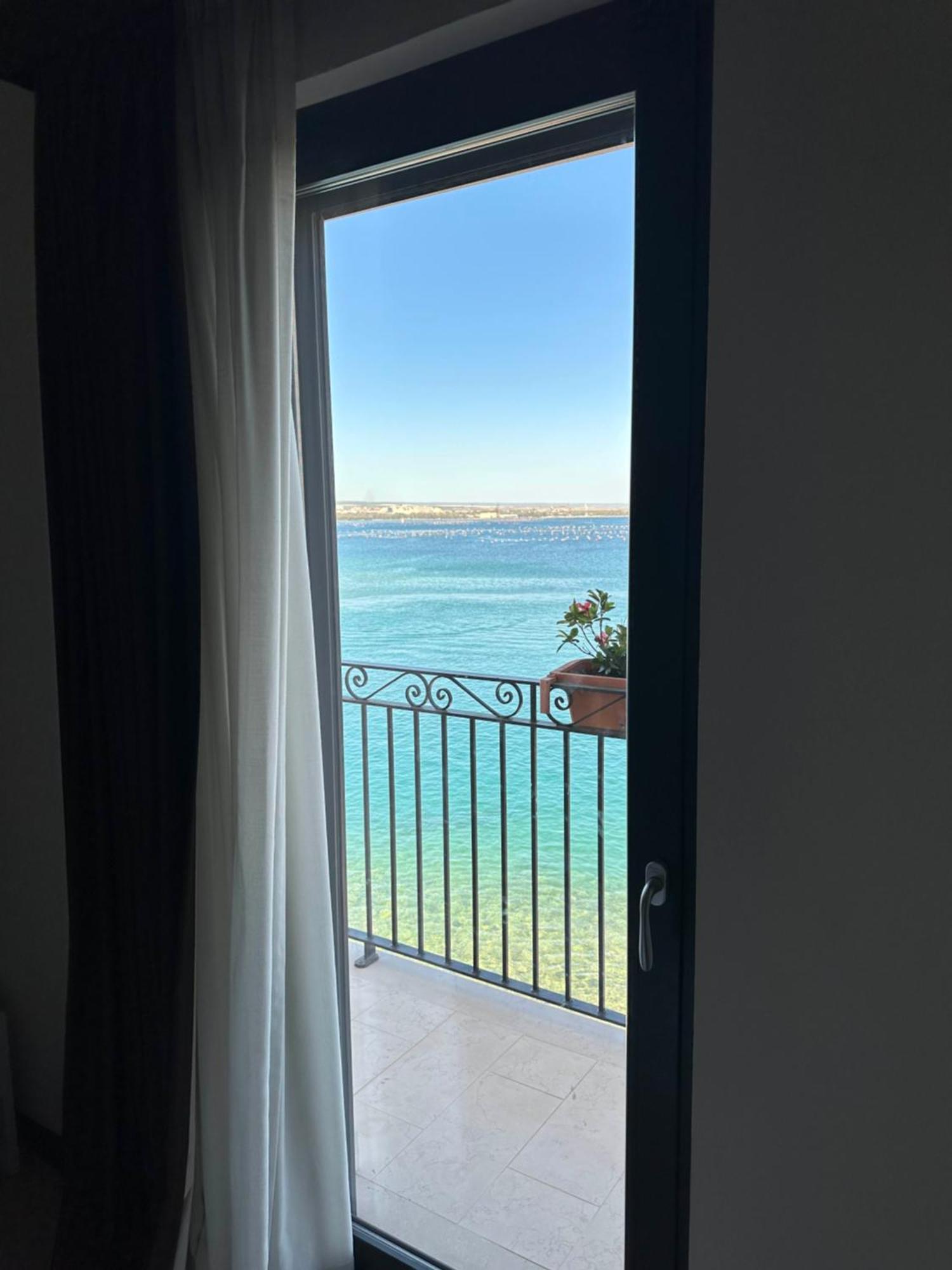 Albergo Del Sole Taranto Kültér fotó