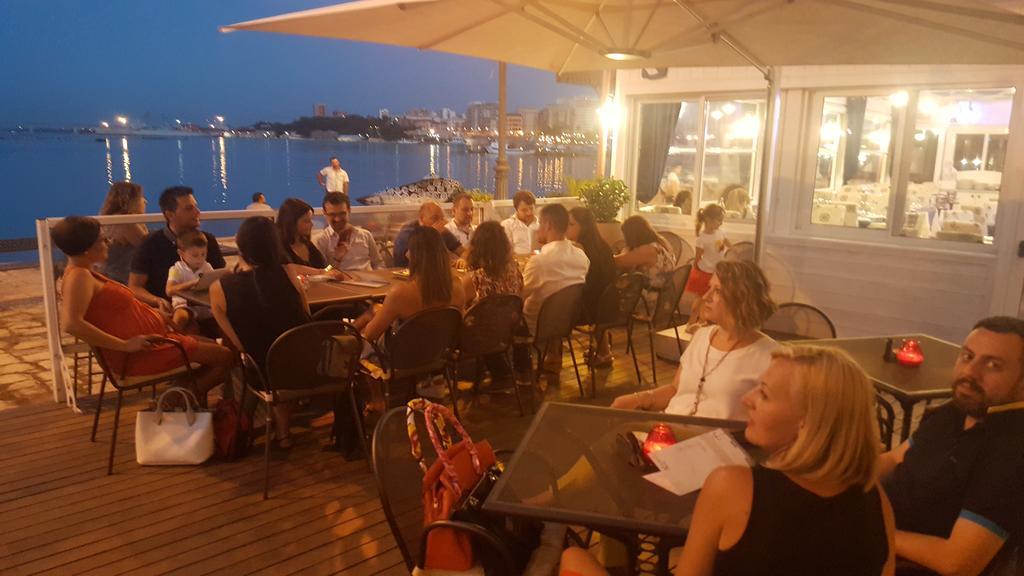 Albergo Del Sole Taranto Kültér fotó