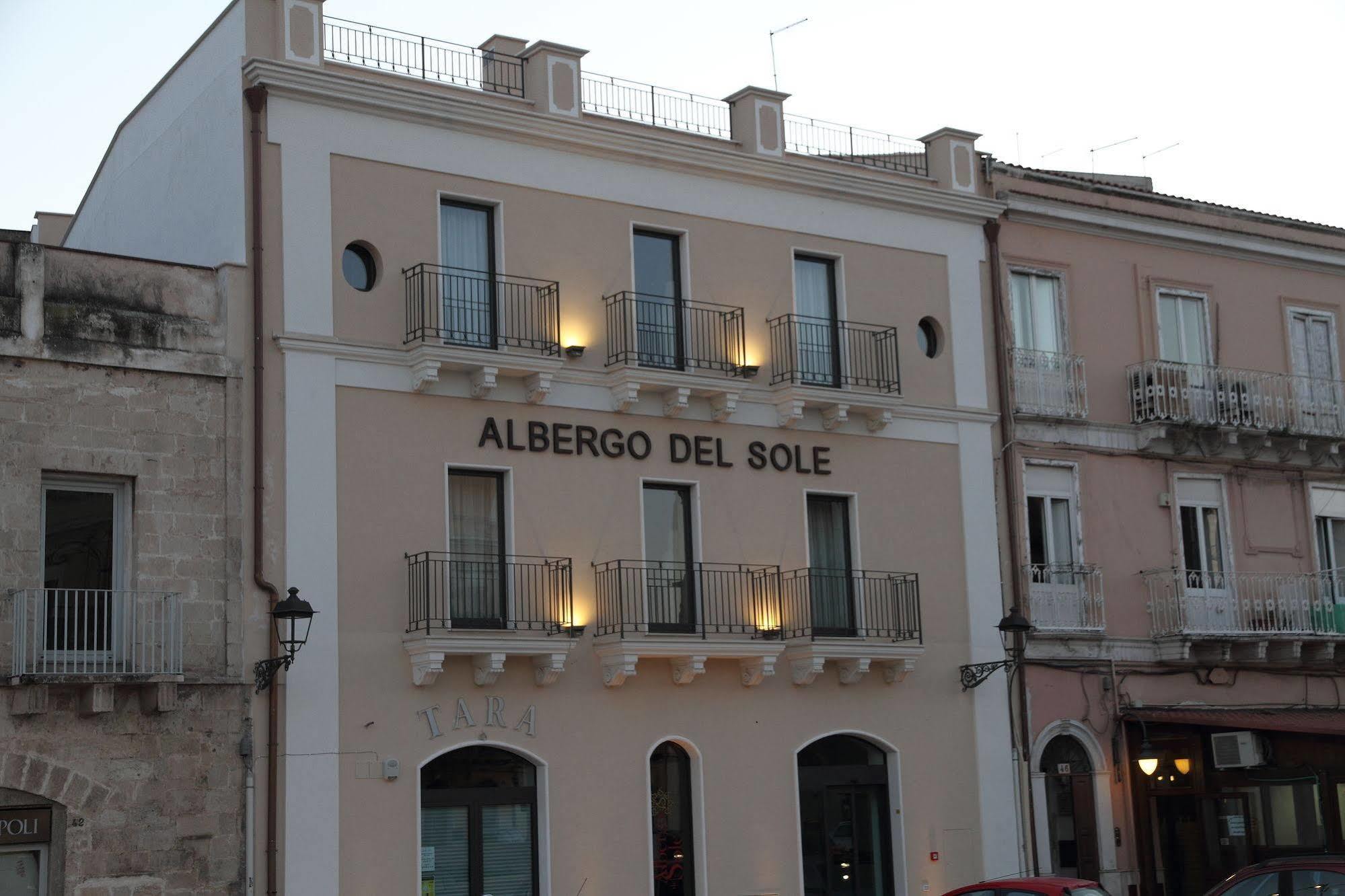 Albergo Del Sole Taranto Kültér fotó