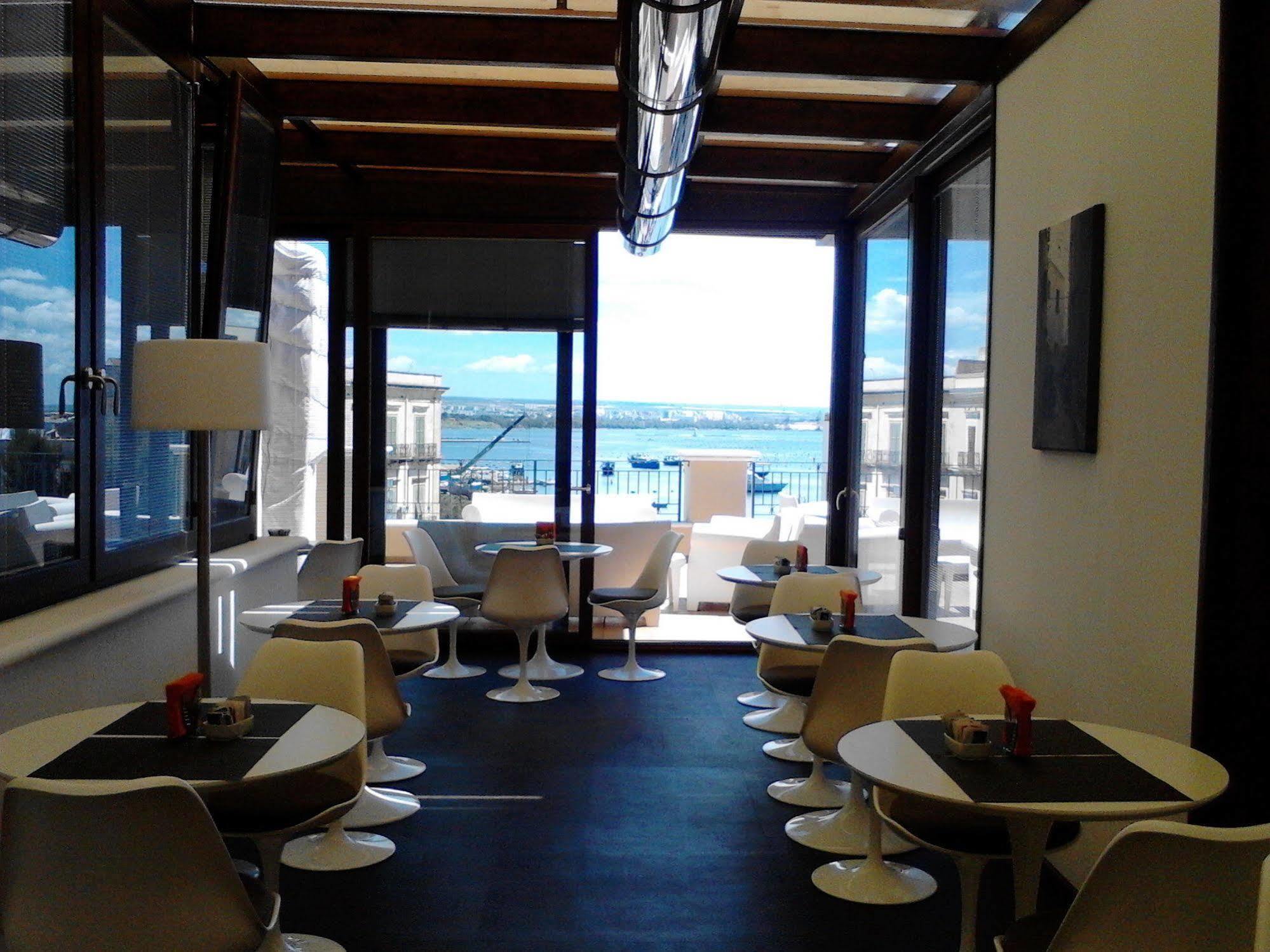 Albergo Del Sole Taranto Kültér fotó