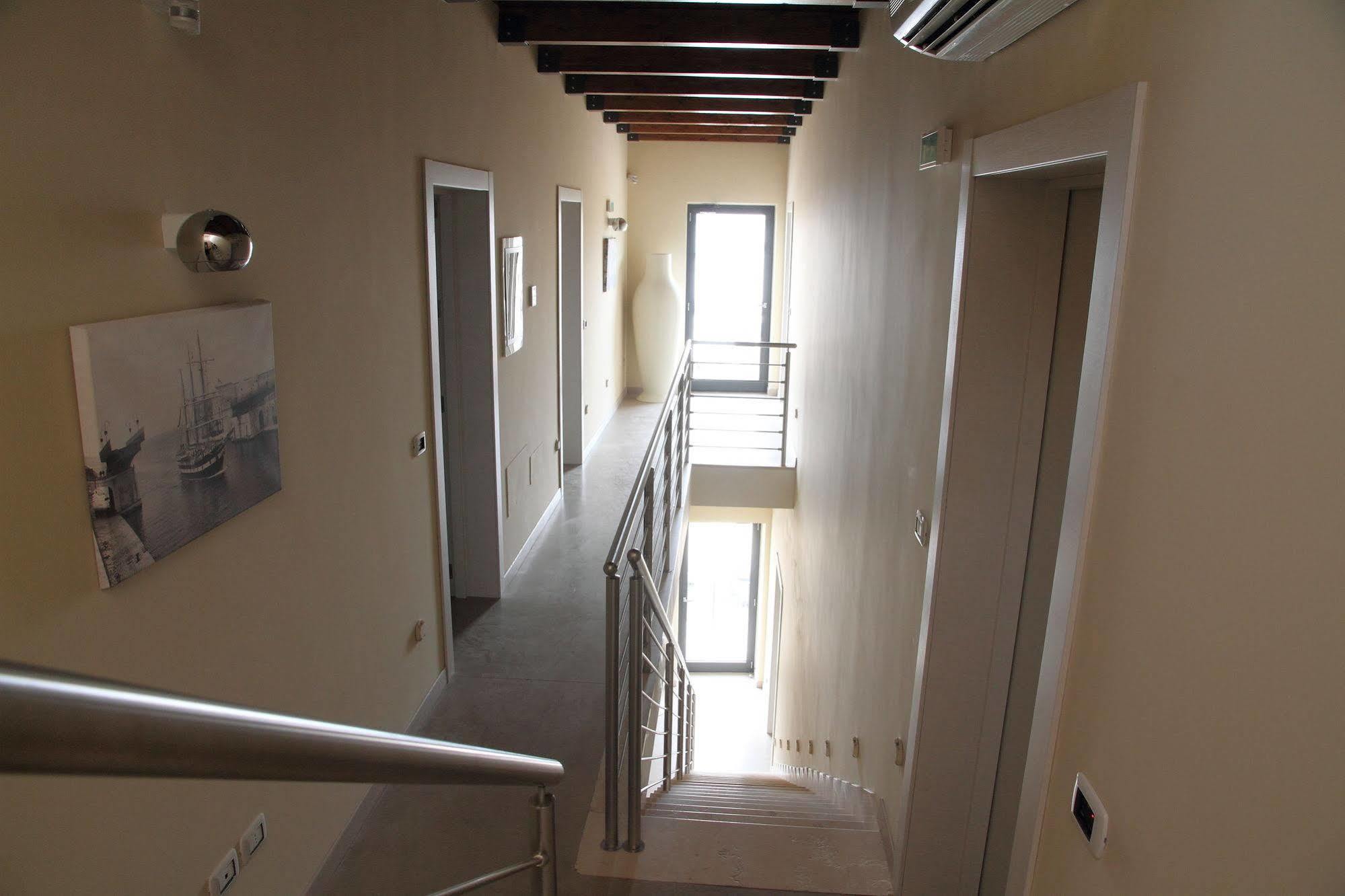 Albergo Del Sole Taranto Kültér fotó